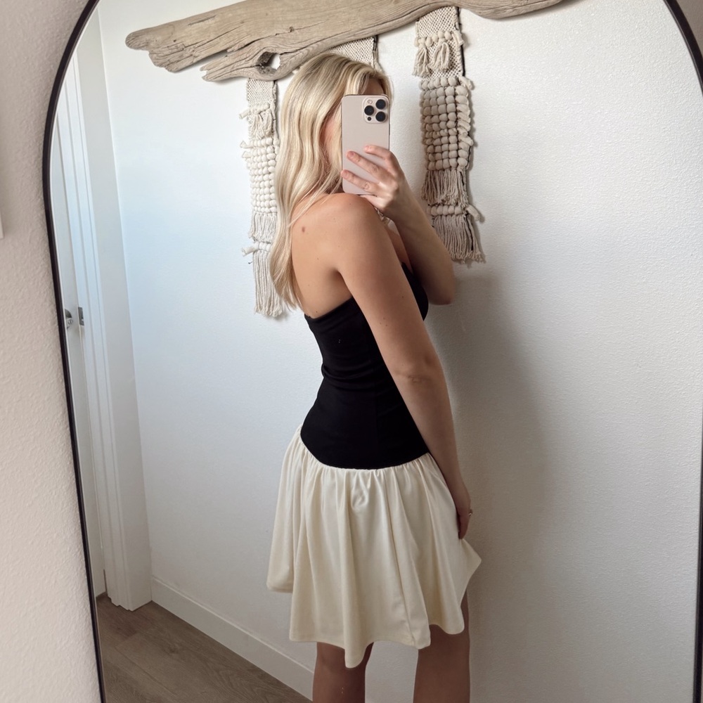 Windsor Elegant Black and Cream mini Dress - Picture 2 of 4